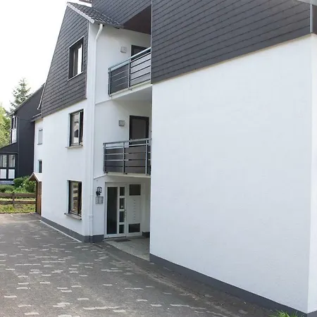 Fichtenweg 42a-b *